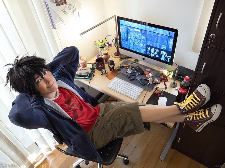boy's blue zip-up jacket, Hiro Hamada (Big Hero 6), cosplay, Big Hero 6, computer, chair, imac, men, black hair, brunette, HD wallpaper