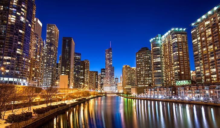 buildings, chicago, city, embankment, glare, night, reflection, river, rivers, skyscraper, skyscrapers, window, HD wallpaper