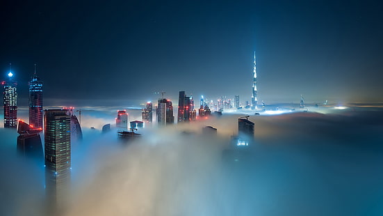 Дубай, Саудитска Арабия, птичи поглед на високи сгради, заобиколени облаци през нощта, град, сграда, градски пейзаж, мъгла, Дубай, Бурж Халифа, небостъргач, облаци, нощ, HD тапет HD wallpaper
