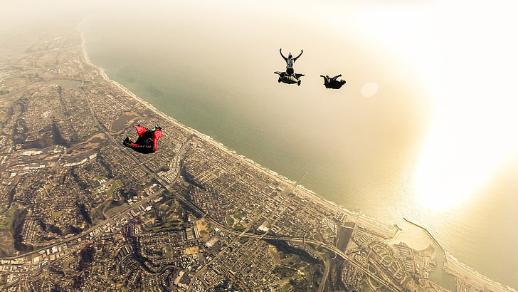 sea, beach, the sun, the city, parachute, container, pilots, skydivers, extreme sports, parachuting, wingsuit, HD wallpaper