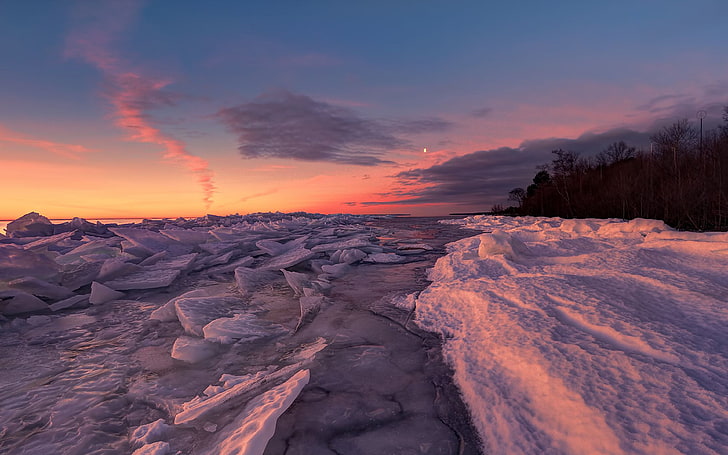 Mrożone morze zima zimno śnieg wybrzeże kawałki z pękniętego lodu czerwone niebo zachód słońca tapeta na pulpit na telefony komórkowe tablet i laptop 3840 × 2400, Tapety HD