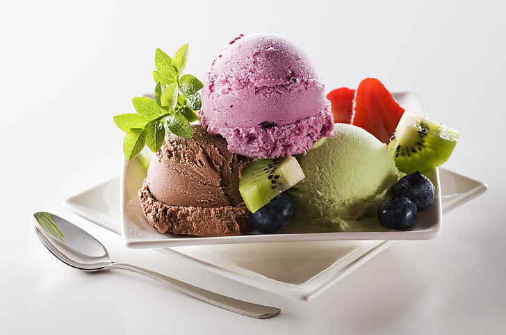 assorted ice creams, balls, berries, kiwi, blueberries, strawberry, ice cream, dessert, sweet, HD wallpaper