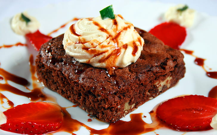 Gâteau au chocolat et aux fraises, Chocolat, Crème, Fraise, Dessert, Gâteau, Fond d'écran HD