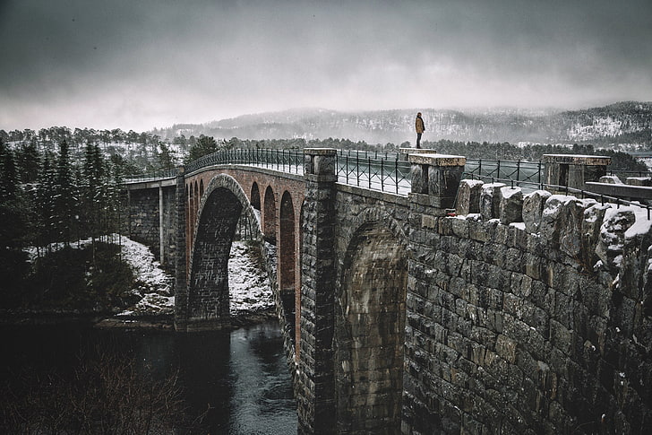 кафяв бетонен мост, Йоханес Хулш, мост, сняг, Норвегия, зима, HD тапет