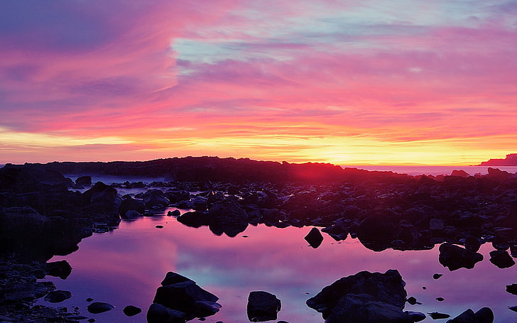 Silhouette des Berghügels, Sonnenuntergang, Wasser, Steine, Natur, Himmel, Wolken, Sonnenlicht, HD-Hintergrundbild