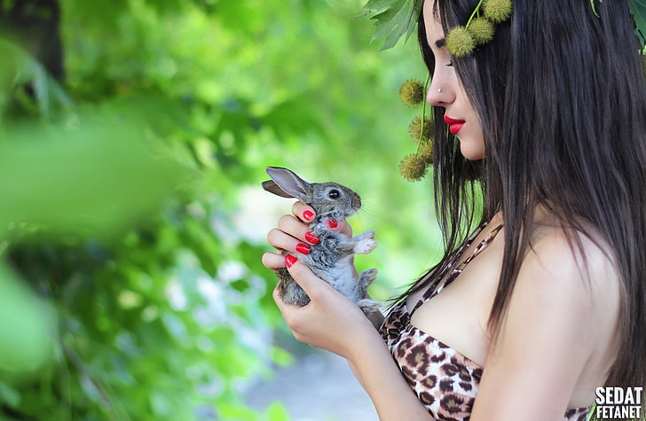 gray rabbit, rabbits, women, Russian women, curvy, animals, model, women outdoors, face, profile, hands, painted nails, HD wallpaper