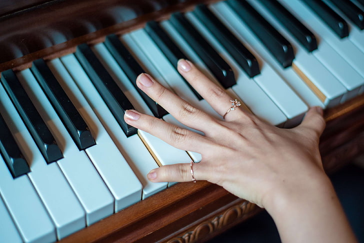 chord, fingers, hand, instrument, keyboard, keys, music, musical instrument, musician, person, pianist, piano, piano keys, piano player, rings, wooden, HD wallpaper