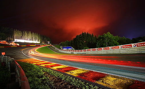 Spa Francorchamps Circuit, fotografia em timelapse de carros de corrida na pista de corrida, esportes, Fórmula 1, circuito, Francorchamps, HD papel de parede HD wallpaper