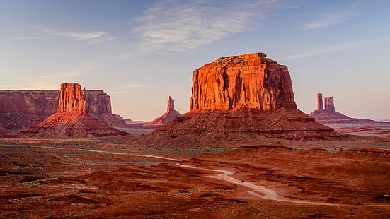 Красиви HD тапети Пустинна безплодна зона с червени пясъчници Паметник на времето Долина Навахо племенни парк Аризона САЩ 2560 × 1440, HD тапет HD wallpaper