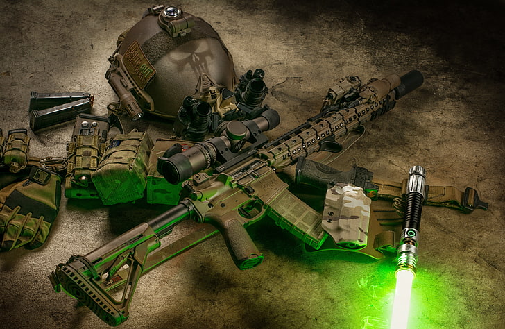 بندقية ، شعاع ، مصباح يدوي ، بندقية ، خوذة ، هجوم ، AR-15 ، نصف آلي، خلفية HD