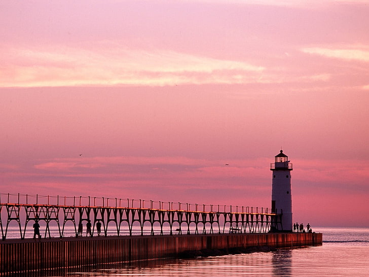 lighthouse, sea, purple sky, people, sunset, HD wallpaper