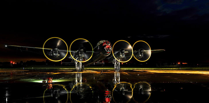 Avro Lancaster, samoloty, bombowiec, odbicie, pas startowy, noc, Tapety HD