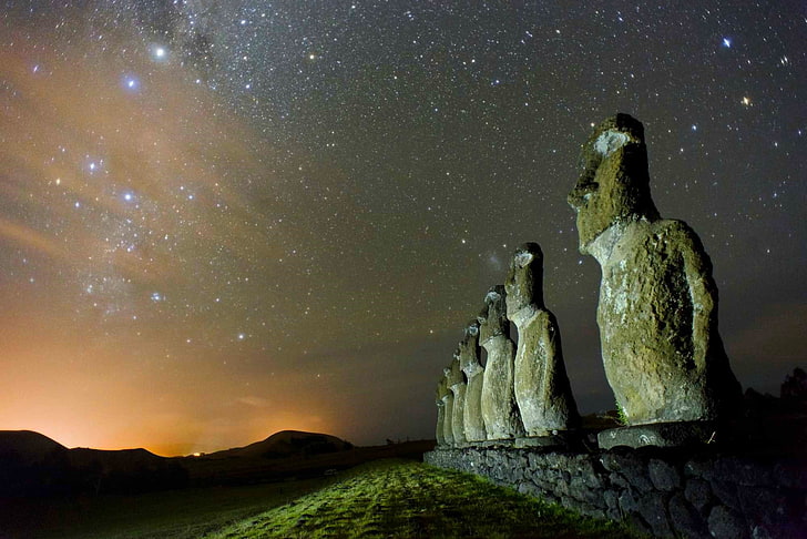 Cile, Isola di Pasqua, Enigma, Collina, paesaggio, Moai, Monumenti, natura, notte, Notte stellata, Statua, universo, Sfondo HD