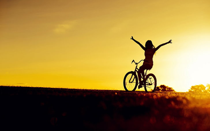 women outdoors, sunlight, emotion, bicycle, women, HD wallpaper