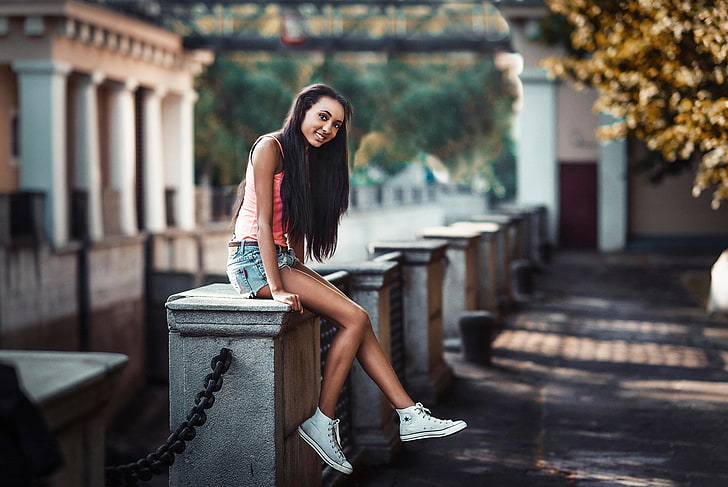 women's pink tank top, the city, shorts, sneakers, Mike, Moscow, Mary Senn, HD wallpaper