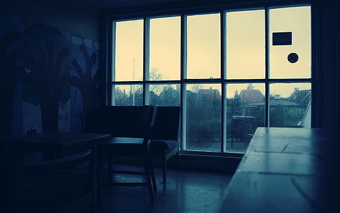 silla y mesa al lado de ventana de vidrio transparente, ventana, lluvia, mesa, silla, Fondo de pantalla HD HD wallpaper