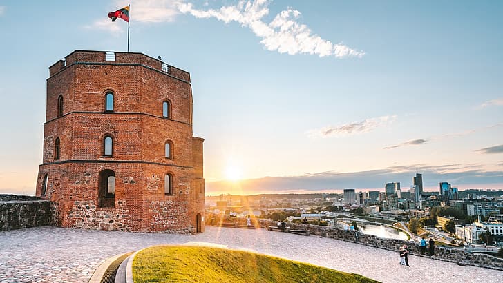 Vilnius, sinar matahari, Lituania, bendera, pemandangan kota, langit, Wallpaper HD