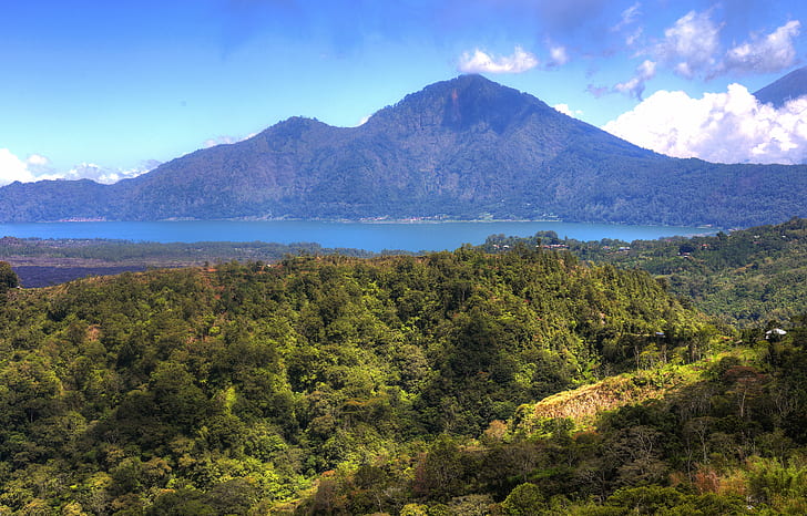 青い空、バリ、インドネシア、バリ、インドネシア、バリ、インドネシア、水域、青い空、アジア、極東、島、山の湖、ベルク、バーグゼー、ヴァルカン、火山、雲、ジオタグ付きの水域近くの山、GPS、Canon EOS 6D、Kintamani、Gunung Batur、高地、山、自然、風景、風景、森林、屋外、木、 HDデスクトップの壁紙
