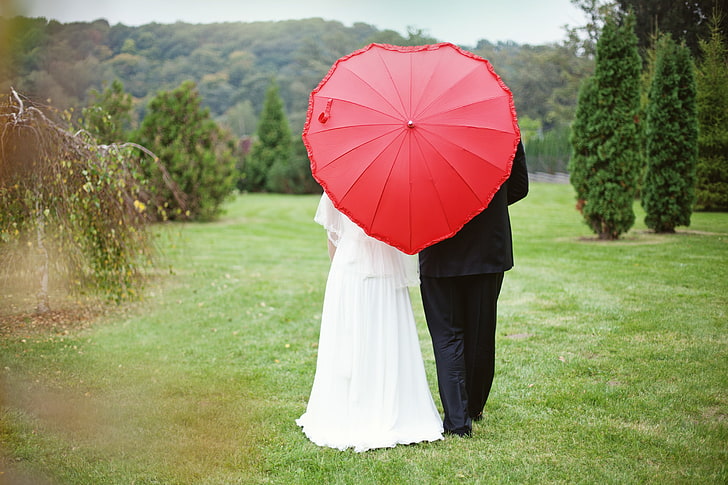 heart-shaped red umbrella, forest, heart, Umbrella, the bride, wedding, the groom, HD wallpaper