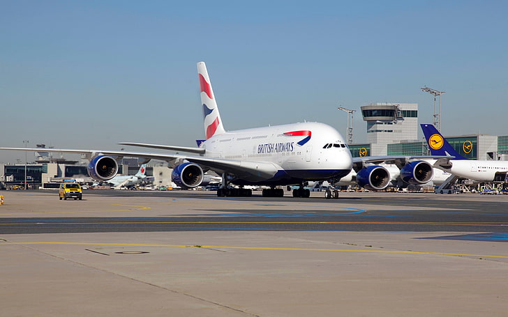Airbus A-380-861, A380, Airbus, Flughafen, Flugzeug, Flugzeug, zwei Monitore, mehrere Anzeigen, HD-Hintergrundbild