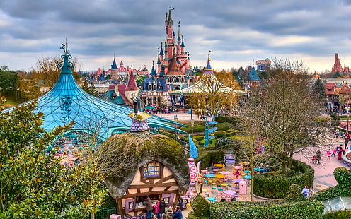 Fantasyland, Disneyland, Paris, Prancis, Fantasyland, Disneyland, Paris, Prancis, Wallpaper HD HD wallpaper