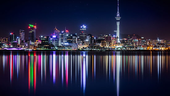 Sky Tower, Auckland, Stadtbild, Turm, Reflexion, Stadt, Skyline, Neuseeland, Nacht, Wahrzeichen, Innenstadt, Himmel, Wasser, HD-Hintergrundbild HD wallpaper