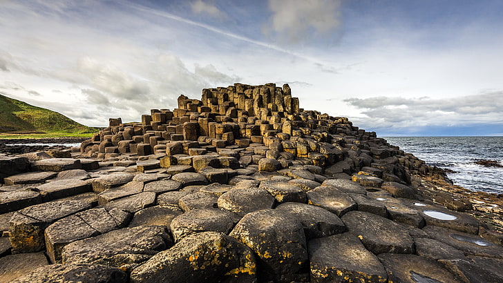 braune Betondecke, Landschaft, Irland, Giant's Causeway, Felsformation, Natur, Felsen, Küste, Meer, Wolken, HD-Hintergrundbild