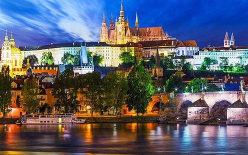 プラハ、チェコ共和国、ヴルタヴァ川、都市、夜、船、ライト、プラハ、チェコ、共和国、ヴルタヴァ川、都市、夜、船、ライト、 HDデスクトップの壁紙 HD wallpaper