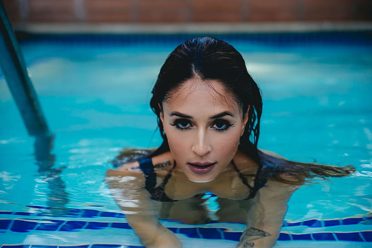 Tianna Gregory, wet hair, wet body, swimming pool, juicy lips, HD wallpaper