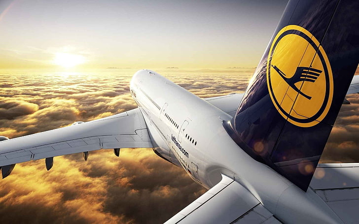 Самолет Luftansa, самолет, логотип, небо, полет, Airbus A-380-861, A380, самолёт, Lufthansa, облака, HD обои