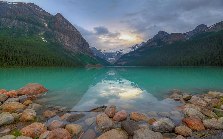 Blue Lake Louise Hamlet In Alberta Canada Banff National Park Canada 1920×1200, HD wallpaper