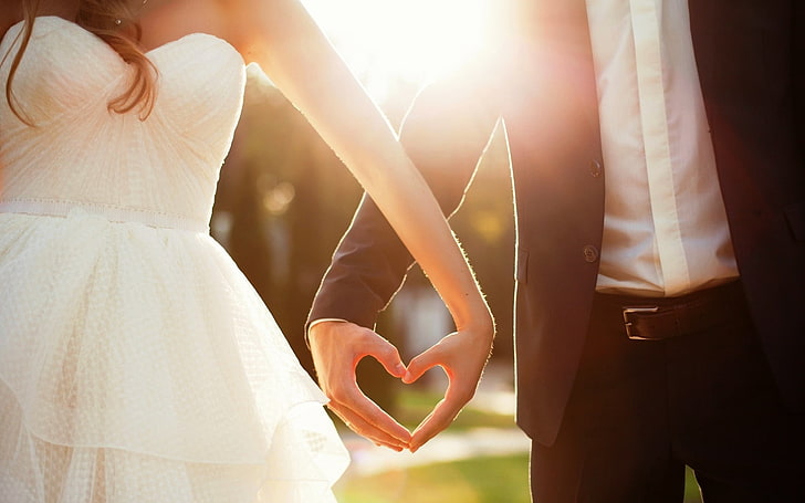 Bonheur mariage amour, robe blanche décolleté en cœur féminin, amour, coeur, mariage, couple, mains, Fond d'écran HD