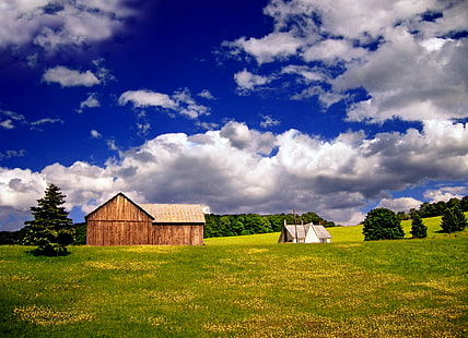 кафява дървена плевня на поле със зелена трева, Country View, плевня, зелена трева, тревно поле, Пенсилвания, окръг Колумбия, планина Pleasant Township, пейзаж, ферма, небе, облаци, стратокумулус, селски, пролет, Creative Commons, селска сцена, селско стопанство, природа, поле, на открито, трева, облак - небе, стара, извънградска сцена, живопис, поляна, лято, HD тапет HD wallpaper
