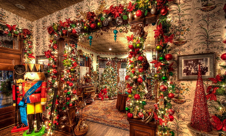 decorações de natal multicoloridas, férias, natal, enfeites, brinquedos, árvore de natal, HD papel de parede