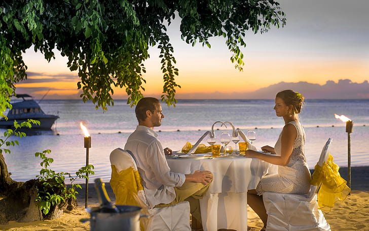 Kärlekspar Romantisk middag på stranden Hd Kärleksbakgrund 1920 × 1200, HD tapet