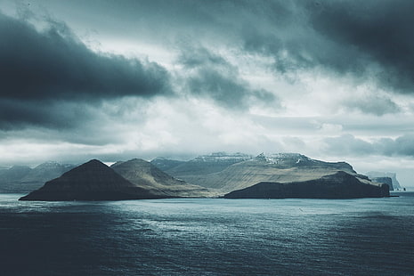 Фарьорски острови, дъжд, река, мъгла, планини, буря, облаци, HD тапет HD wallpaper