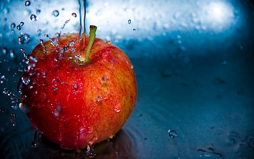 Rött äpple, vattendroppar, stänk, rött äppelfrukt, rött, äpple, vatten, droppar, stänk, HD tapet HD wallpaper