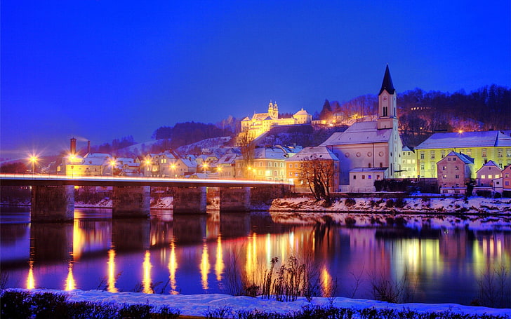 su, Almanya, şehir, kilise, kış, nehir, akşam, ışıklar yakınındaki vücut beyaz ev fotoğrafı, HD masaüstü duvar kağıdı