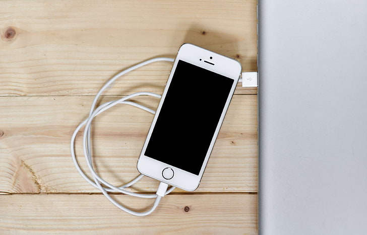 apple, cable, charging, connection, connector, desk, iphone, laptop, macbook, smartphone, technology, usb, HD wallpaper