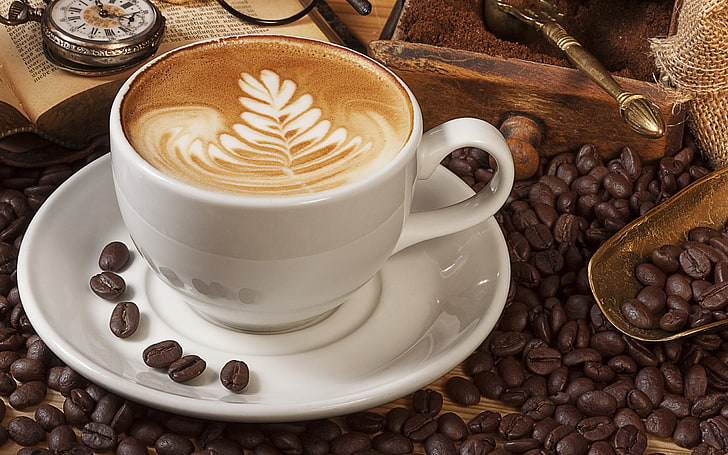 Xícara de chá em cerâmica branca e grãos de café, café, grãos de café, xícara, HD papel de parede