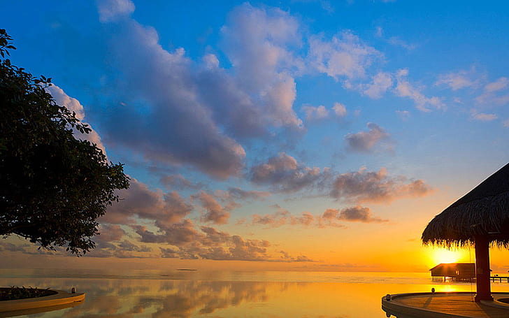 غروب الشمس فوق المياه أكواخ بورا بورا تاهيتي بولينيزيا خلفية سطح المكتب 597736، خلفية HD