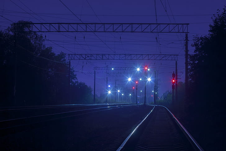 líneas eléctricas, noche, semáforos, ferrocarril, azul, Fondo de pantalla HD