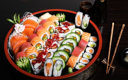 Kalifornien Maki, sushi, rullar, kött, fisk, tallrik, tallrik, HD tapet HD wallpaper
