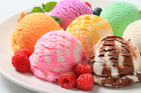 Eis, Beeren, Himbeeren, Heidelbeeren, Teller, Eis, Süßigkeiten, Dessert, Schnitte, HD-Hintergrundbild HD wallpaper