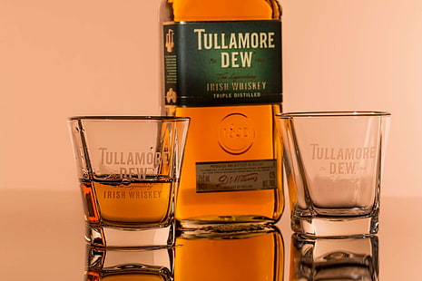 alcohol, alcoholic, amber, bar, beverage, booze, bottle, brown, celebration, cocktail, drink, glass, irish whiskey, lifestyle, liquid, liquor, party, relaxation, shot, tullamore dew, whiskey, HD wallpaper HD wallpaper