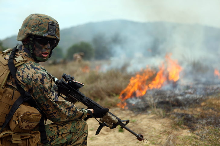 fato de camuflagem marrom e verde para homens, adaptador de queima em branco, militar, fuzileiros navais, M16-A4, M16, HD papel de parede