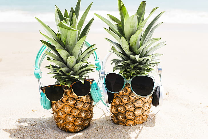 sable, mer, plage, été, séjour, casque, lunettes, ananas, heureux, vacances, drôle, mignon, lunettes de soleil, Fond d'écran HD