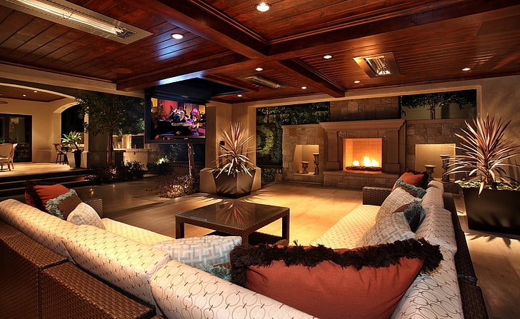 Luksusowe wnętrze domu, biało-brązowa narożna sofa i kwadratowy drewniany stolik kawowy, architektura, dom, wnętrze, luksus, Tapety HD