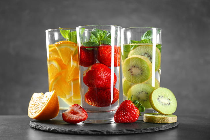 زجاج الشرب ، الفراولة ، الكيوي (الفاكهة) ، الطعام ، الفاكهة، خلفية HD