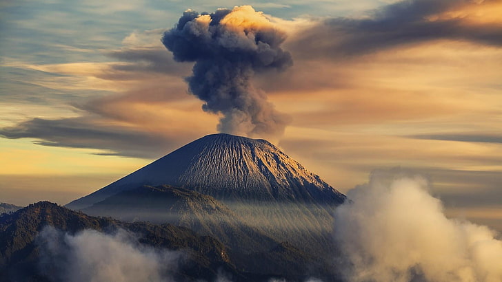 stromboli volkanı, italya, avrupa, sicilya, aeolian adaları, duman, volkan, gökyüzü, aktif, HD masaüstü duvar kağıdı